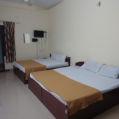 Adhithya Apartments Guruvāyūr Exterior foto
