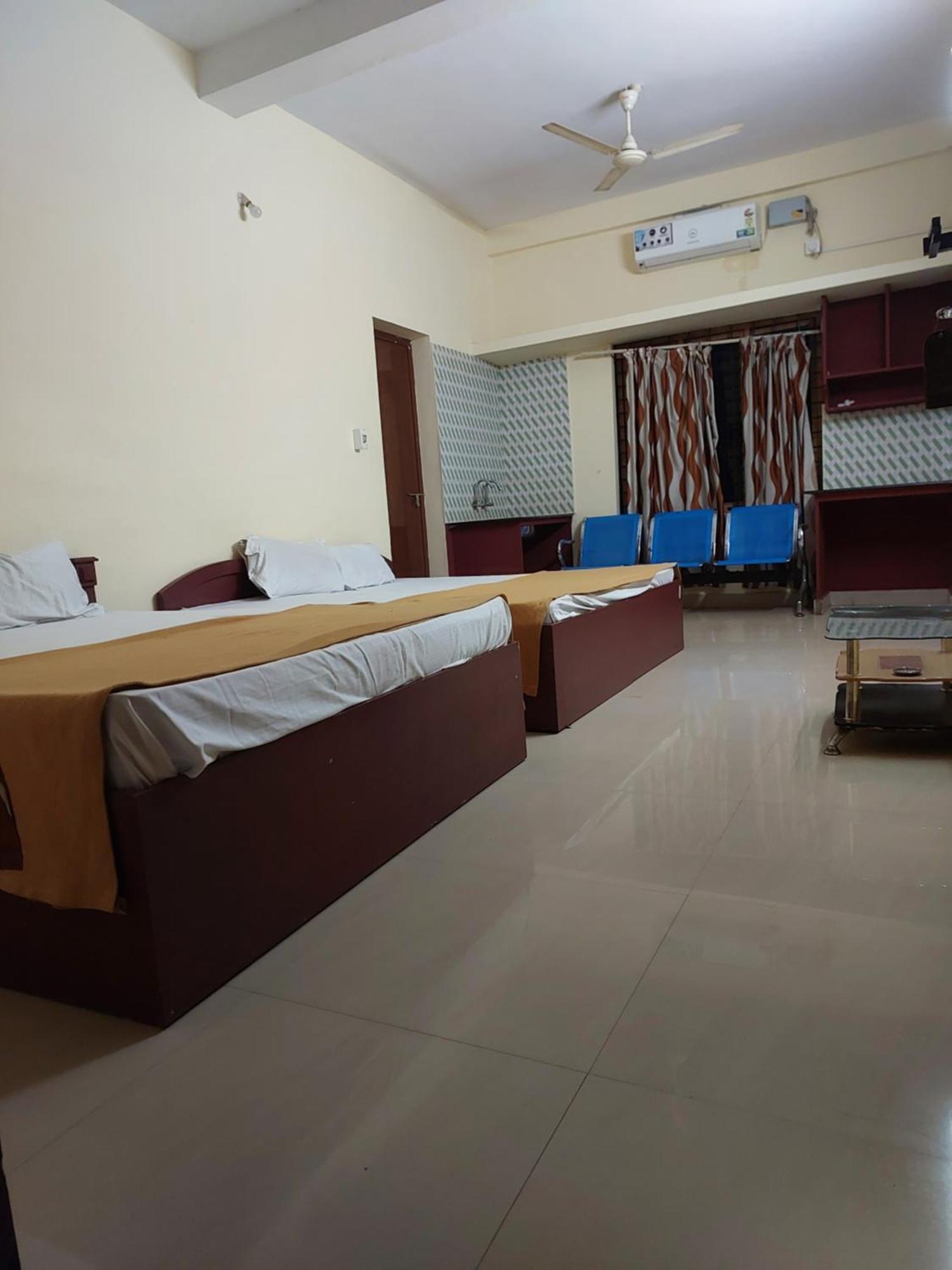 Adhithya Apartments Guruvāyūr Exterior foto